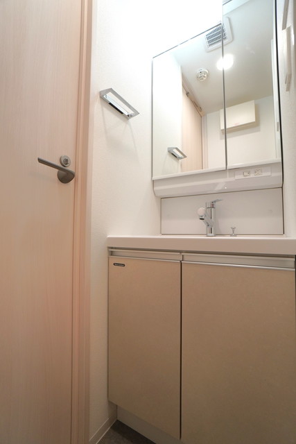 洗面設備　※写真は同タイプ住戸です。