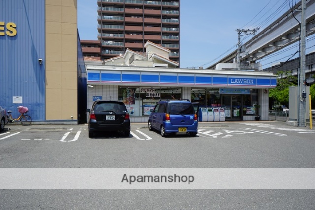 コンビニ　ローソン（コンビニ）まで700m