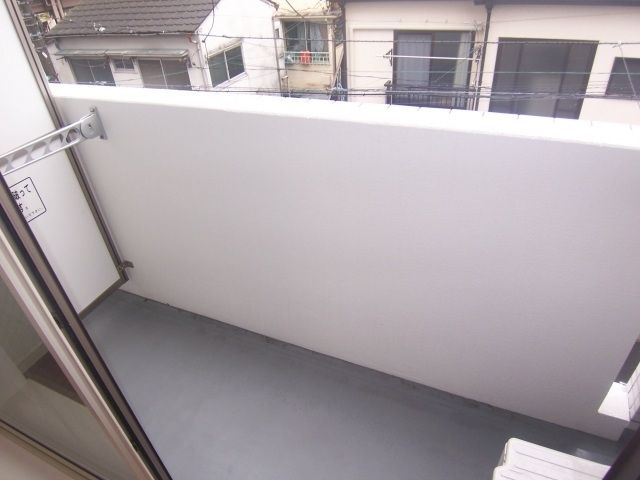 バルコニー　※同タイプの別のお部屋です。