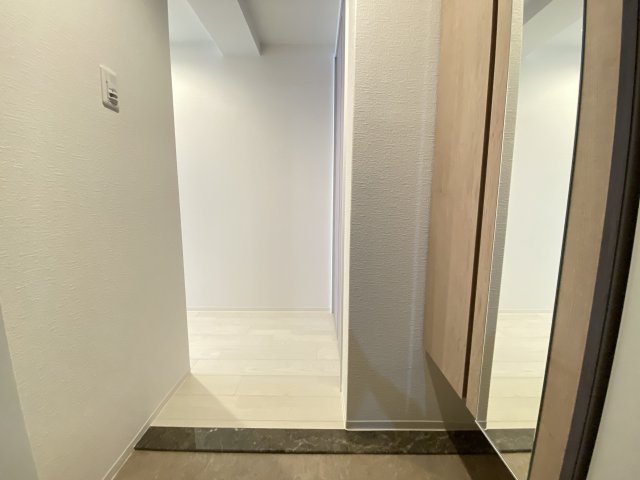 玄関　※反転タイプ