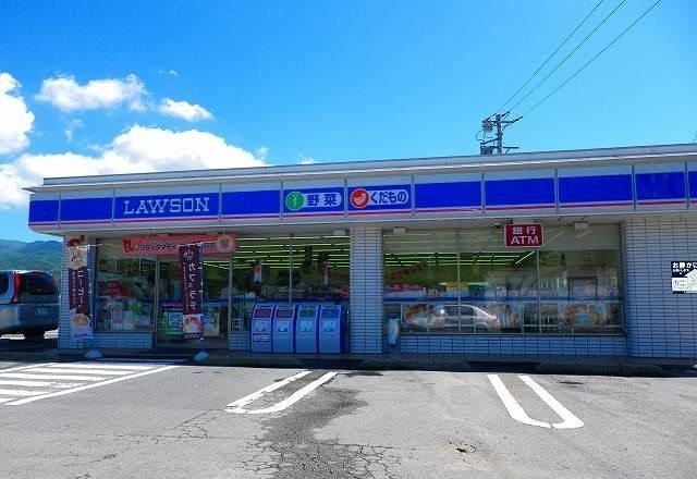 コンビニ　ローソン裾野茶畑店（コンビニ）まで700m