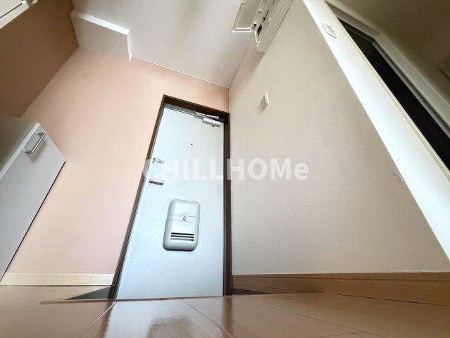 玄関　当社、チルホームのHPもご覧ください(^^)/物件情報多数♪