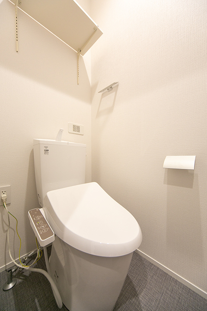 トイレ　※写真は同タイプ住戸です。