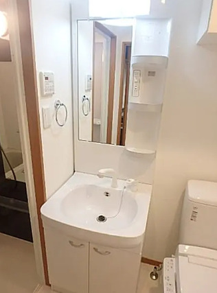 洗面設備　別部屋の画像を使用しております。