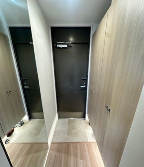 玄関　※別部屋参考写真