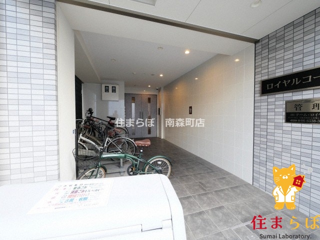 エントランス　共用部の印象も大切に