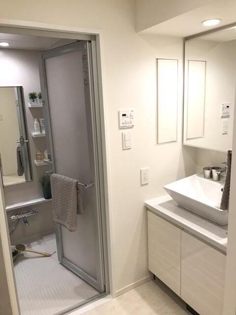 洗面設備　※写真は同タイプ住戸です。