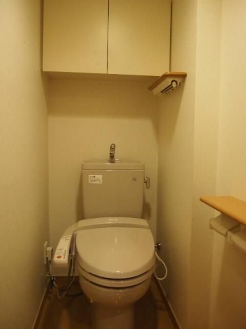 トイレ　落ち着いたトイレです