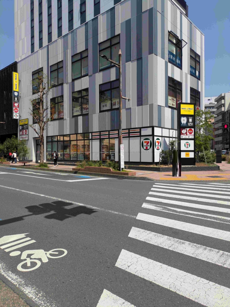 コンビニ　セブンイレブン 南藤沢店（コンビニ）まで641m
