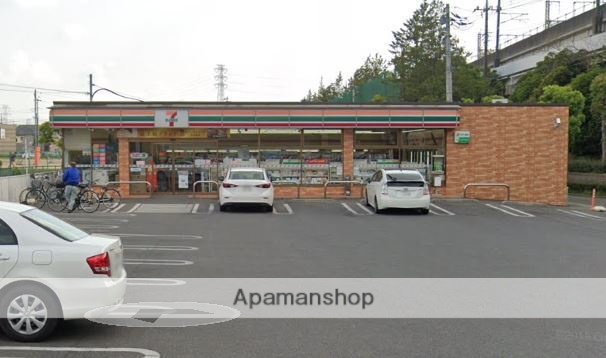 コンビニ　セブンイレブン（コンビニ）まで615m