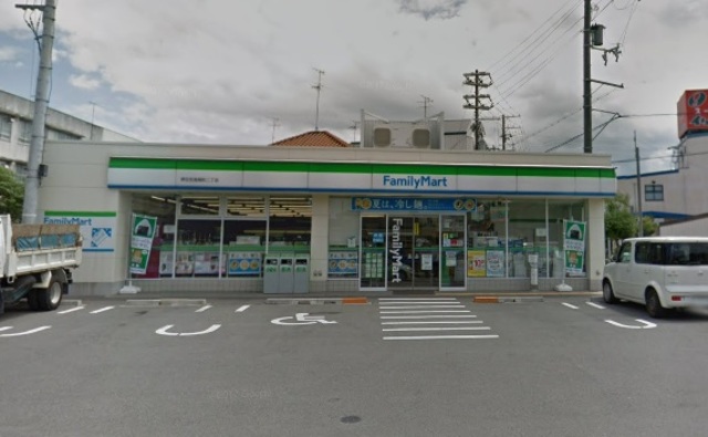 コンビニ　ファミリーマート堺百舌鳥梅町二丁店（コンビニ）まで587m