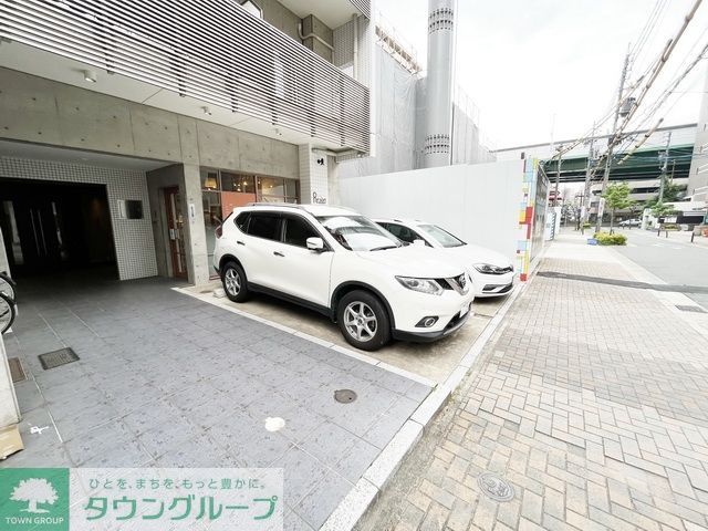 駐車場　駐車場