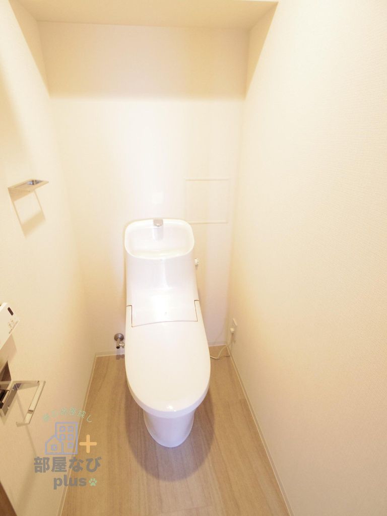 トイレ　※他号室写真です