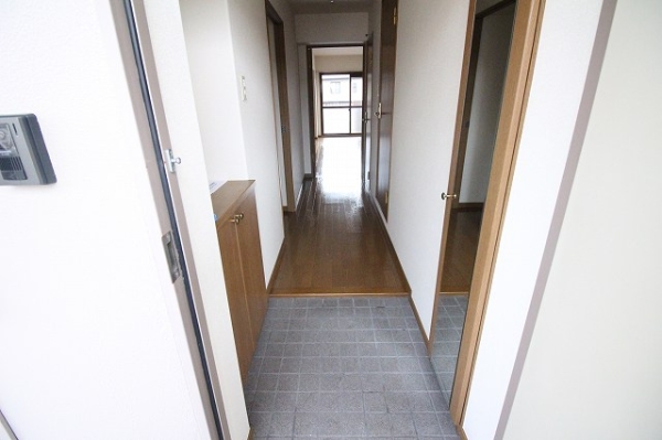 玄関　シンプルな玄関で使いやすい！