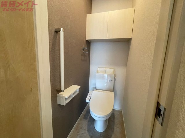 トイレ　同物件別室写真