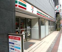 コンビニ　セブンイレブン（コンビニ）まで100m