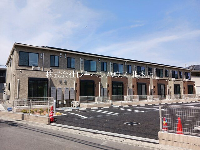 建物外観　レーベンハウス北本店へ048-590-5757