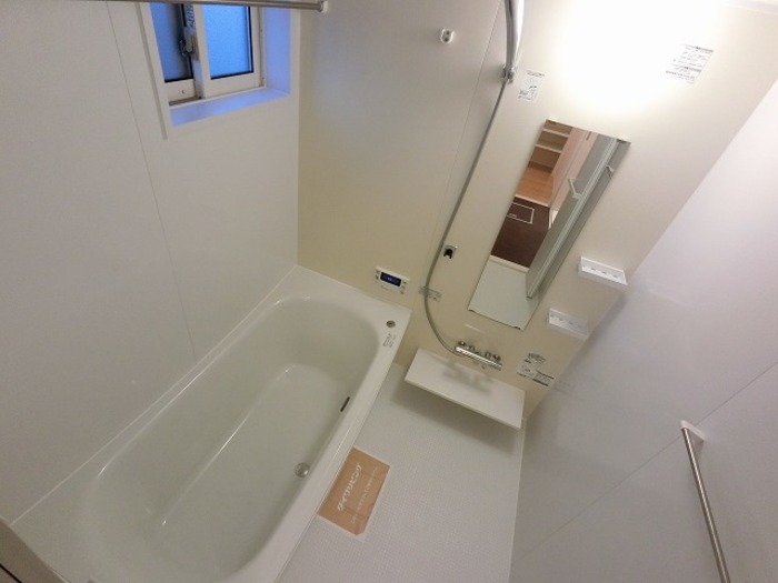 バス・シャワールーム　※同物件の別部屋の写真です。
