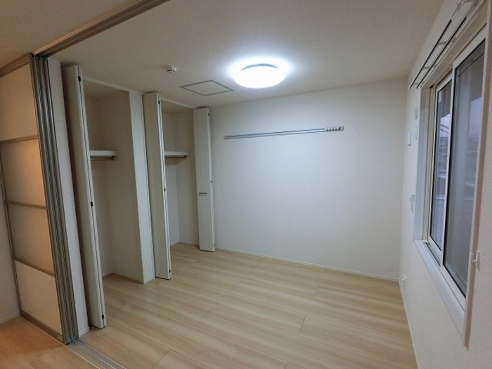居室・リビング　※同物件の別部屋の写真です。