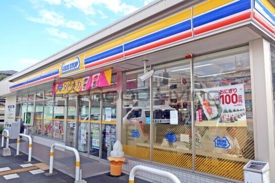 コンビニ　ミニストップ福岡箱崎3丁目店（コンビニ）まで1180m