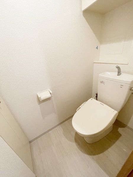 トイレ　別号室参考写真