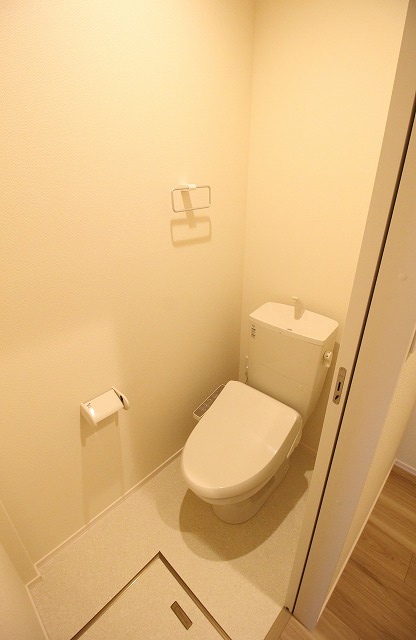トイレ　同間取りのお部屋の写真です