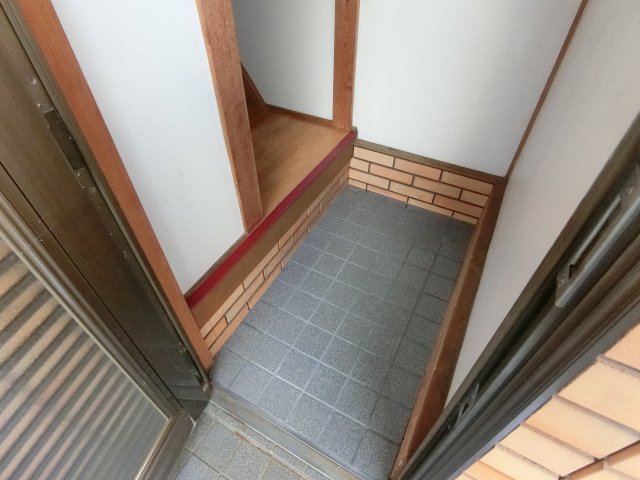 玄関　【お部屋さがしはラックハウジングにお問合せ下さいませ♪】