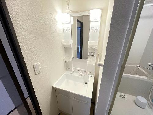 洗面設備　設備・仕様は号室により異なる為、現況を優先致します。