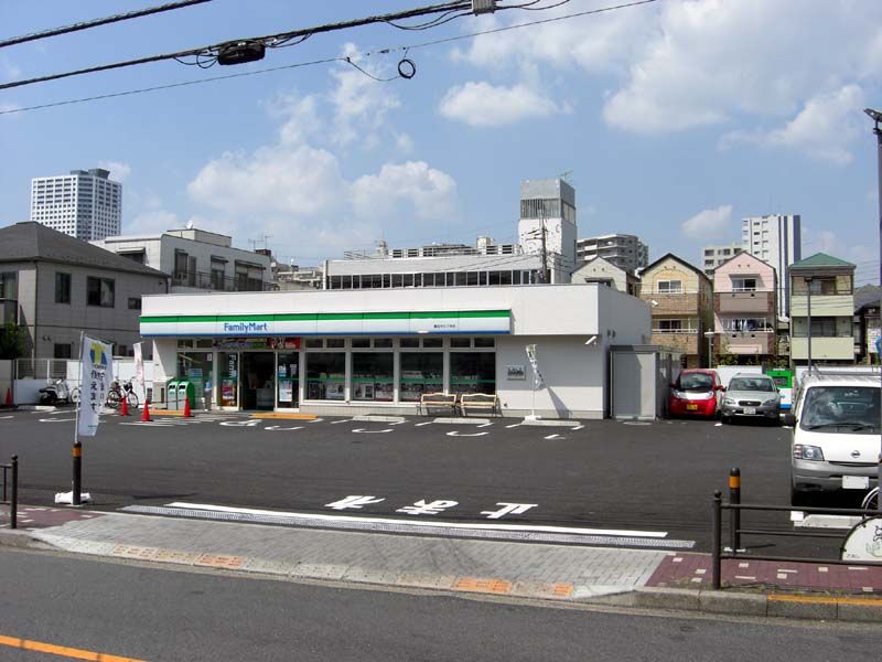 コンビニ　ファミリーマート 豊玉中三丁目店（コンビニ）まで138m