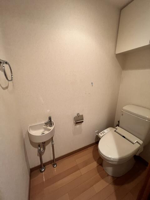 トイレ　※別部屋参考写真