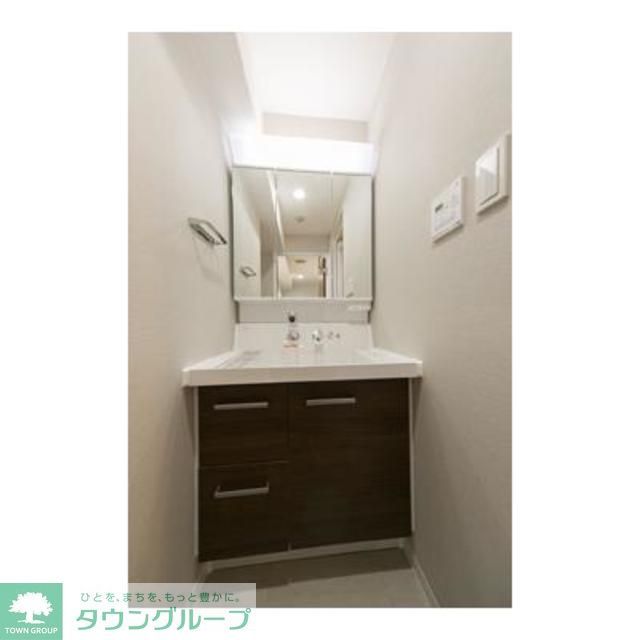 洗面設備　※写真は同タイプ住戸です。