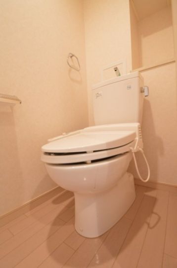 トイレ　※別部屋の参考写真です。