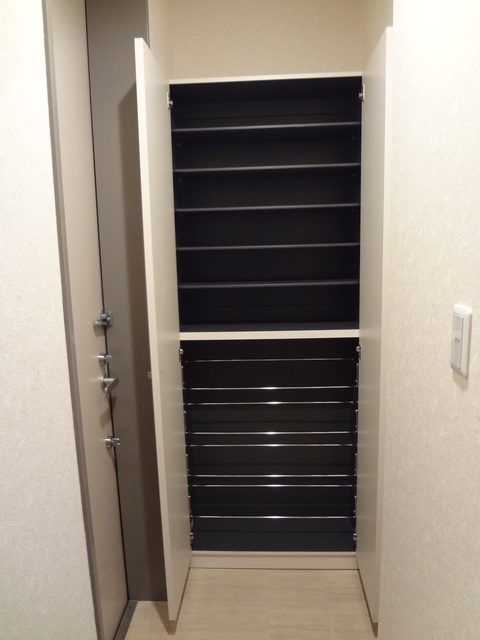 玄関　下駄箱