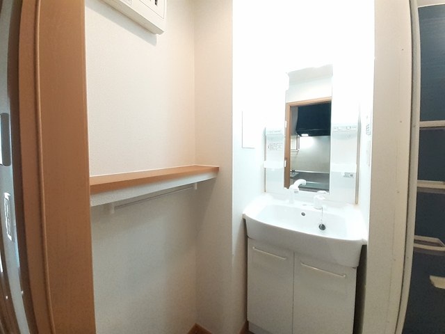洗面設備　同型タイプ