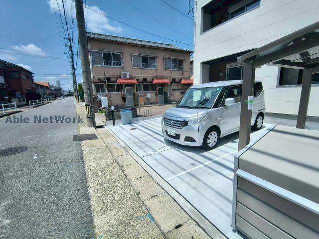 駐車場　駐車場