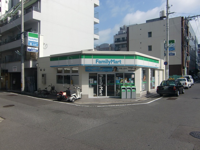 コンビニ　ファミリーマート橋本町（コンビニ）まで290m