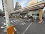 コンビニ　セブン-イレブン 大阪京町堀３丁目店（コンビニ）まで307m