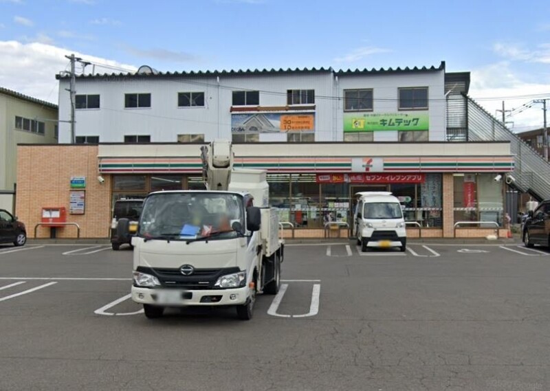 コンビニ　セブンイレブン札幌白石中央3条店（コンビニ）まで393m