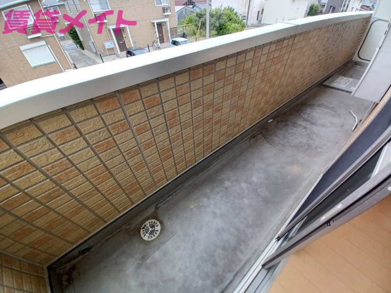 バルコニー　別部屋反転画像参考