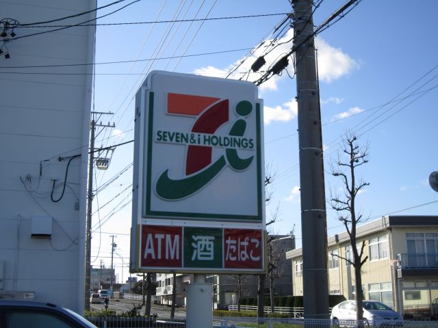 コンビニ　セブンイレブン（コンビニ）まで770m