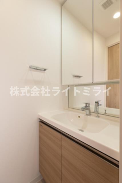 洗面設備　※写真は同タイプ住戸です。?