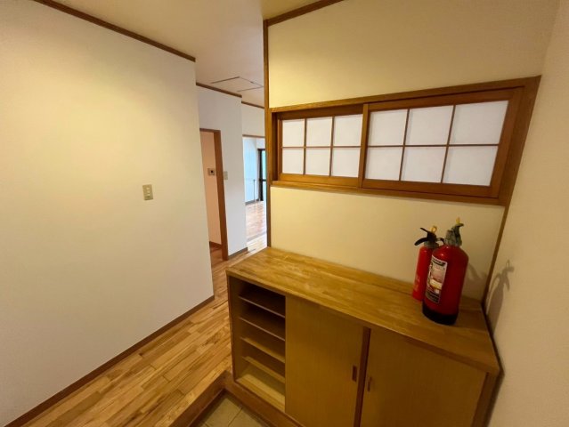 玄関　エステート久米（Ｒ）★那覇市久米エリア