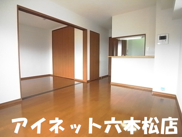 居室・リビング　広々としたリビングです。