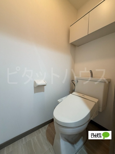 トイレ　温水洗浄便座