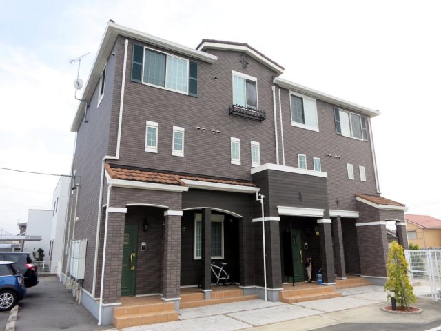 建物外観　外観は落ち着いています