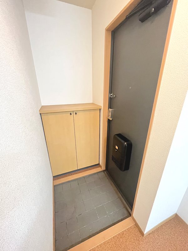 玄関　収納もある玄関です