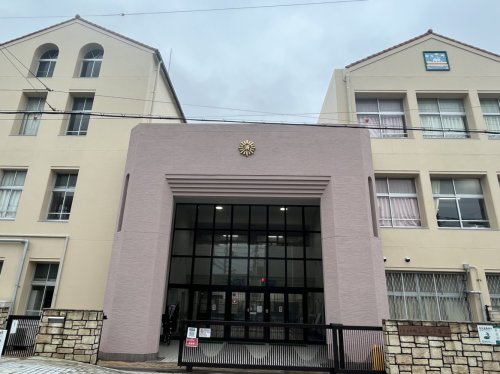 小学校　西須摩小学校（小学校）まで450m