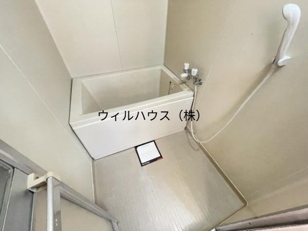 バス・シャワールーム　キレイにリフォームされています！