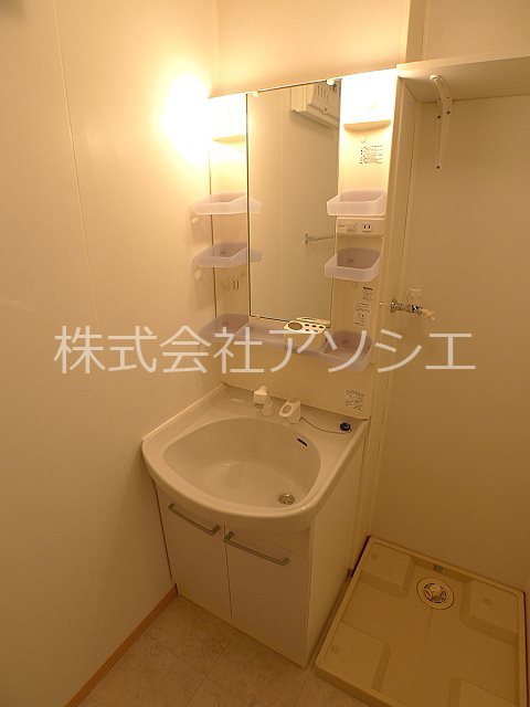 洗面設備　洗髪洗面化粧台