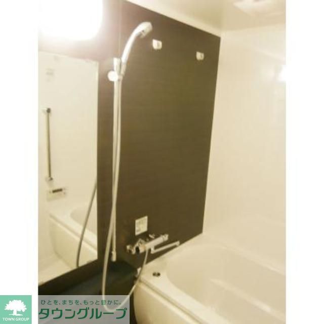 バス・シャワールーム　※写真は同タイプ住戸です。